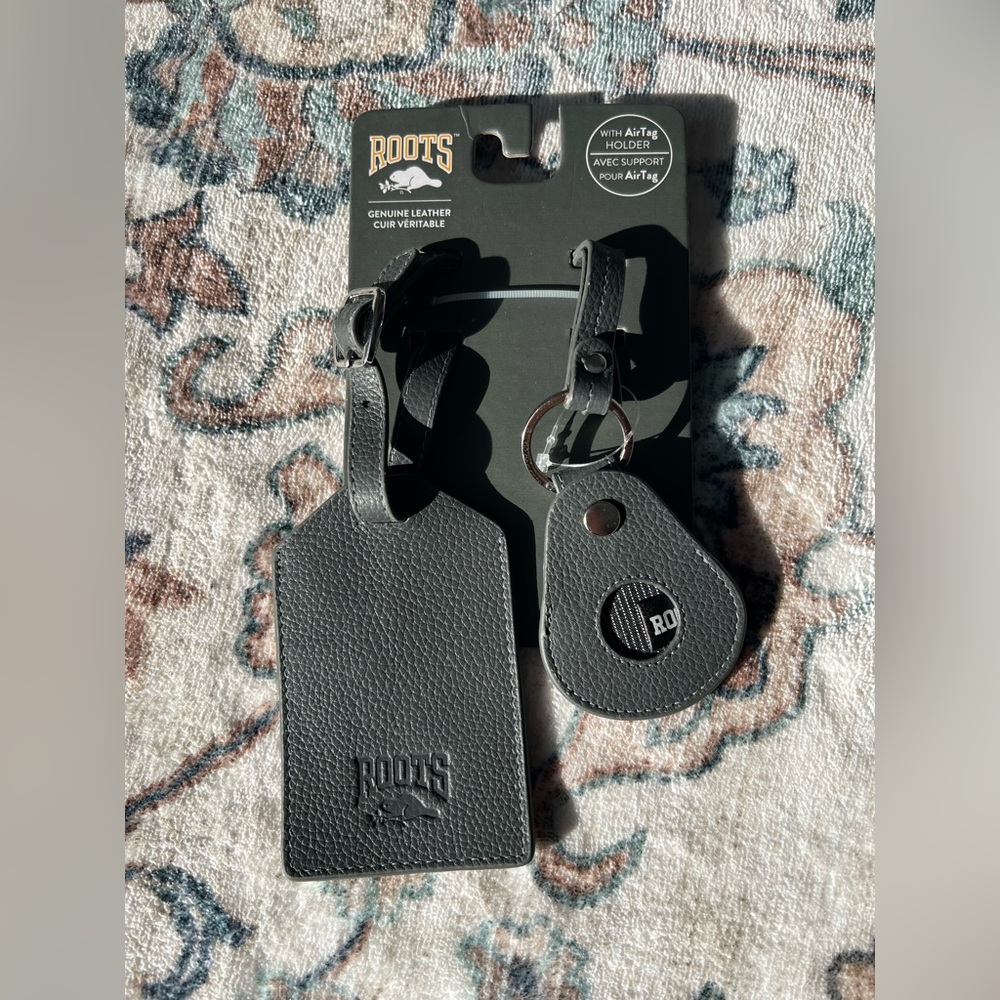 Roots Genuine Leather Grey Travel Accessories